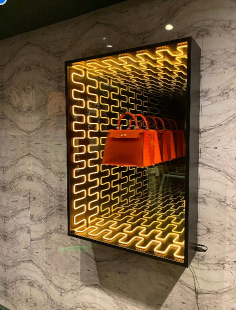 Neon Wall Art – Handbag Infinity Display