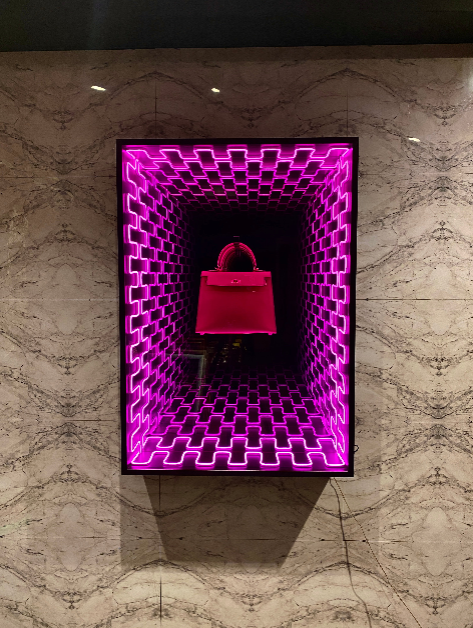 Neon Wall Art – Handbag Infinity Display
