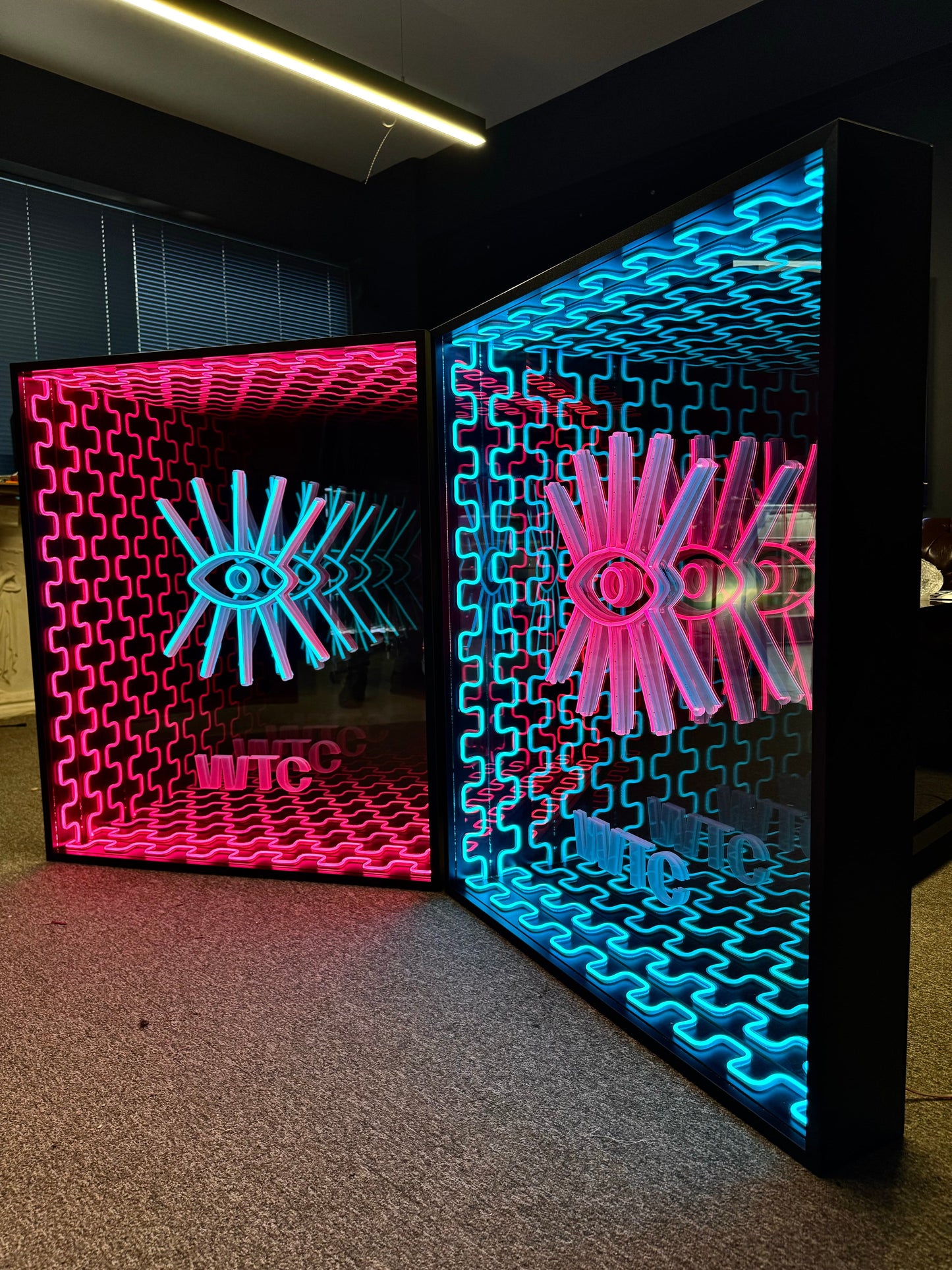 Neon Infinity Box – Dual Eye Portal