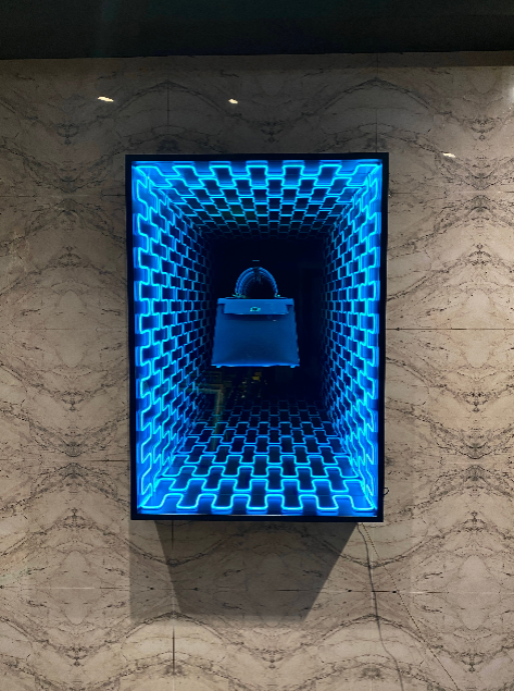 Neon Wall Art – Handbag Infinity Display