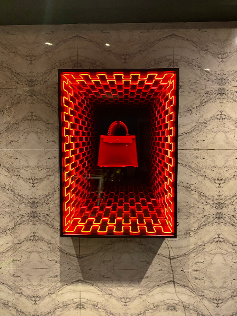 Neon Wall Art – Handbag Infinity Display
