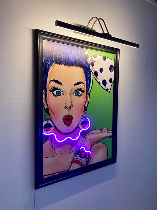 Neon Kiss
