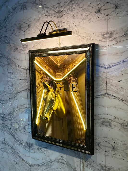 Neon Wall Art – Vogue Gold Horse